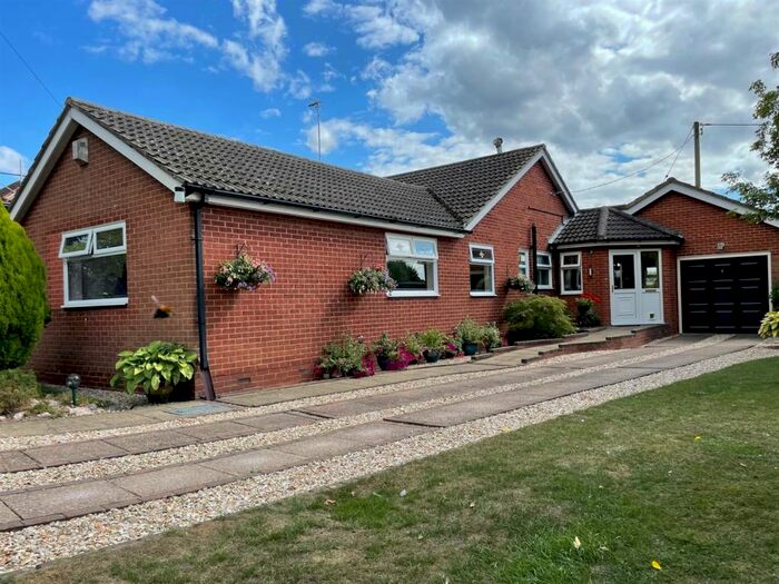 3 Bedroom Detached Bungalow For Sale In Vicarage Road, South Clifton, Newark, NG23