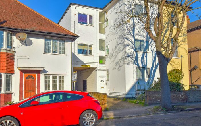 1 Bedroom Flat To Rent In Maswell Park Road, Hounslow, Middlesex TW3
