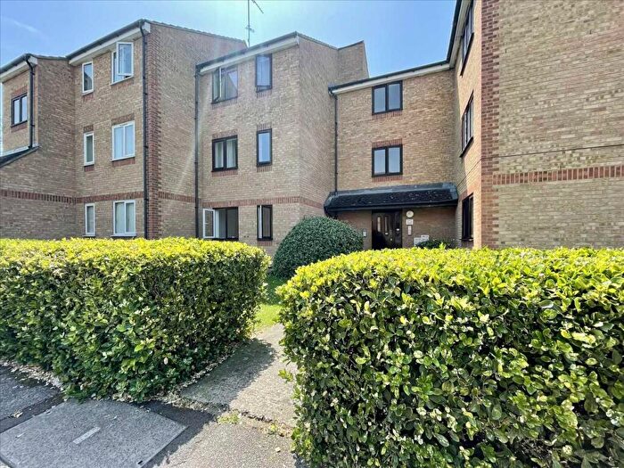 1 Bedroom Apartment To Rent In Danbury Crescent, South Ockendon, RM15