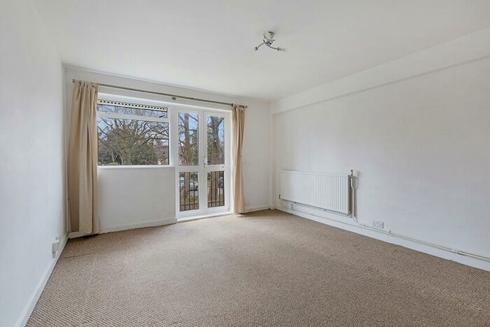 2 Bedroom Apartment To Rent In Bishops Court, Croydon Croydon, CR0