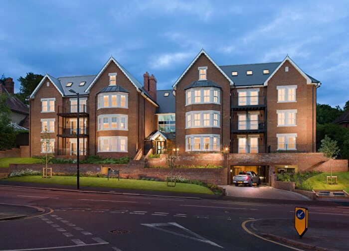 2 Bedroom Flat To Rent In Flat, Verdun Heights, - Foxley Lane, Purley, CR8