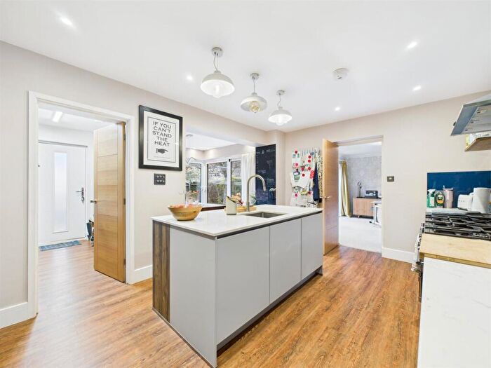 4 Bedroom Semi Detached House To Rent In Riverside Way, Hanham, Bristol, BS15