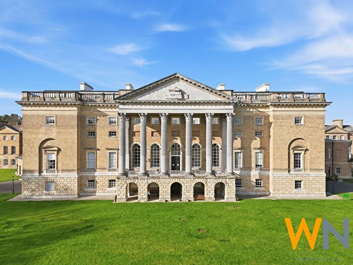 3 Bedroom Flat For Sale In Thorndon Park, Brentwood, CM13