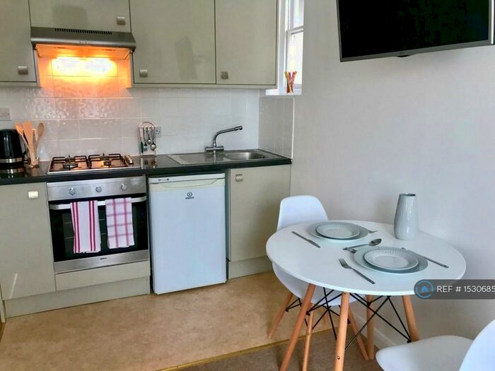 Studio To Rent In Hospital Studio, Brighton Kemptown, BN2