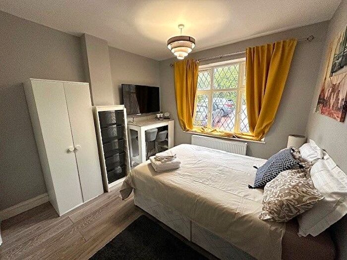 Studio To Rent In Salmon Street, Kingsbury, NW9