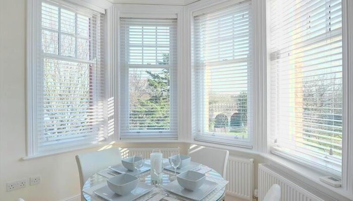 1 Bedroom Flat To Rent In Hamlet Gardens, Ravenscourt Park, London W6
