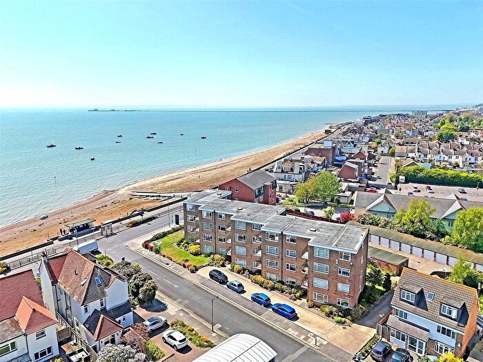 2 Bedroom Flat For Sale In Estuary Lodge, Eastern Esplanade, Thorpe Bay, SS1