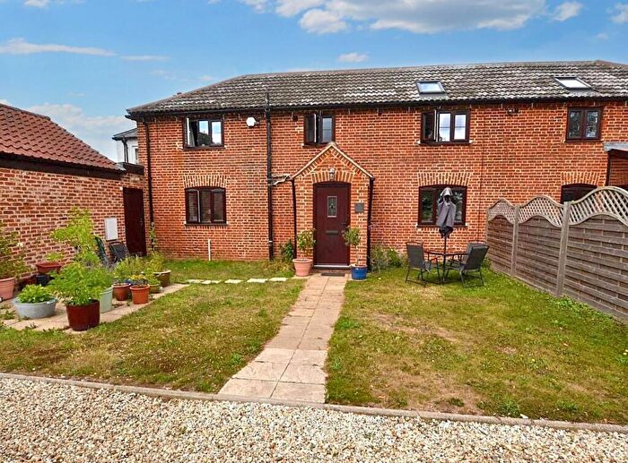 2 Bedroom Semi-Detached House To Rent In Acle Road, North Burlingham, NR13