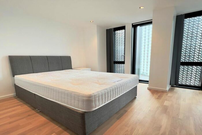 2 Bedroom Flat To Rent In Newington Causeway, London, SE1