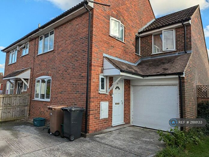 4 Bedroom Semi-Detached House To Rent In Paston Close, South Woodham Ferrers, Chelmsford, CM3