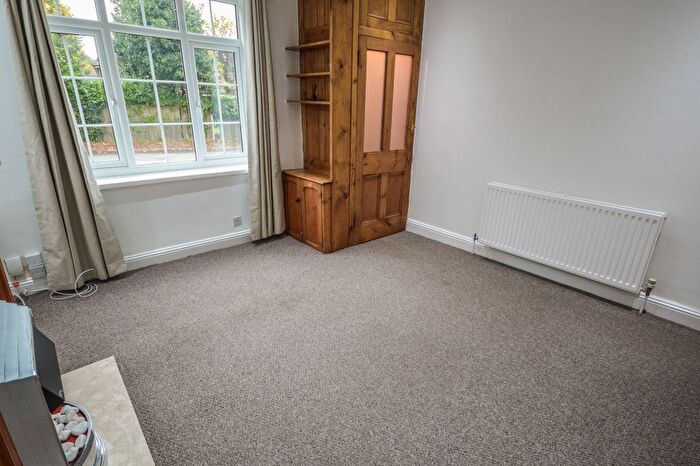 3 Bedroom Terraced House For Sale In Lawrence Road, Broadheath, Altrincham, WA14