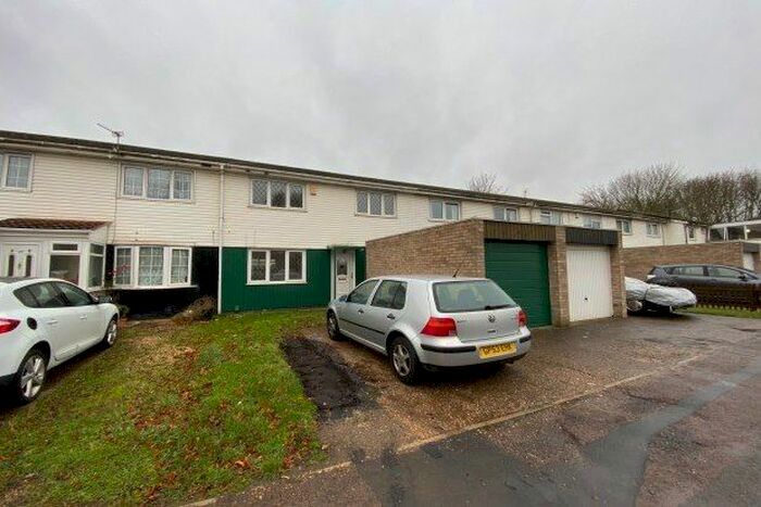 3 Bedroom Semi-Detached House To Rent In Bellholme Close, Leicester LE4