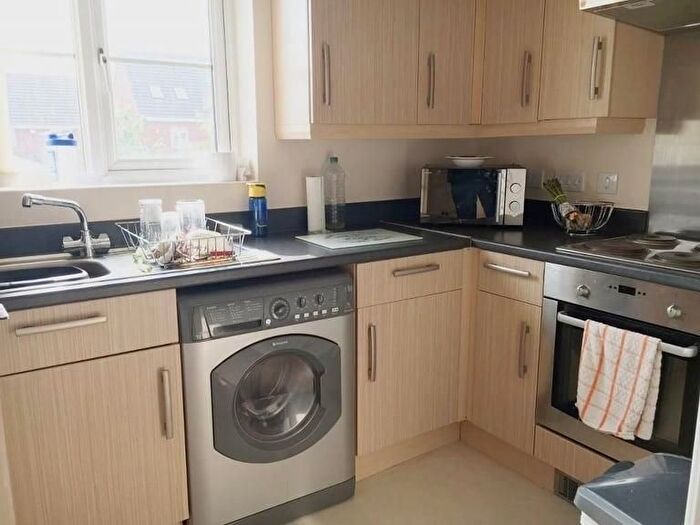 2 Bedroom Flat To Rent In Brookside Wednesbury, Sandwell, West Midlands, WS10
