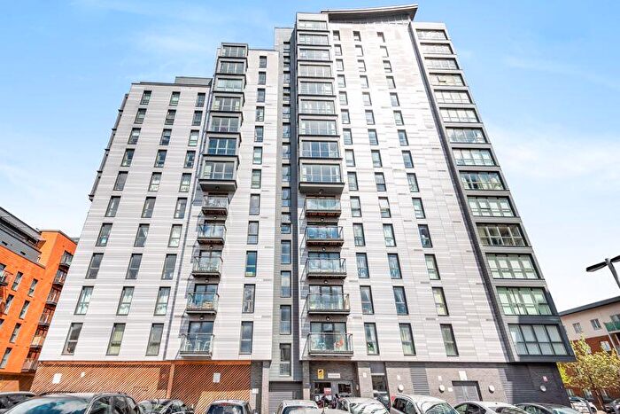 1 Bedroom Flat To Rent In Railway Terrace, Slough, SL2