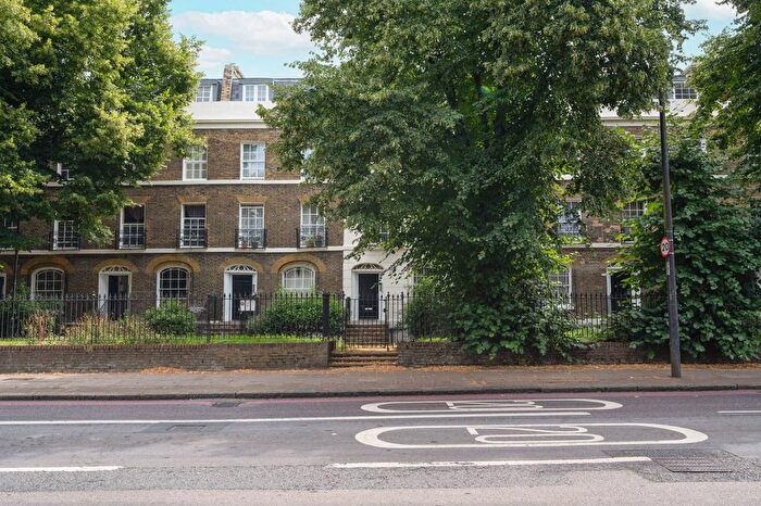 1 Bedroom Flat To Rent In Brixton Road, Oval, London, SW9