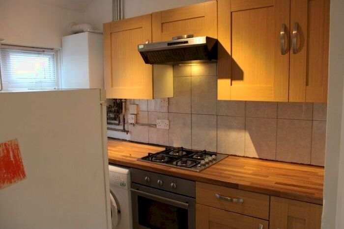 Studio To Rent In Crouch Avenue, Barking IG11