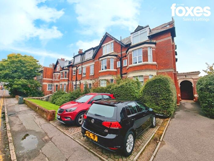 2 Bedroom Apartment For Sale In Norwich Mansions, Norwich Avenue West, Bournemouth, Dorset, BH2