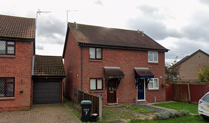 2 Bedroom Semi-Detached House To Rent In Mallow Close, Northfleet, Gravesend, Kent, DA11