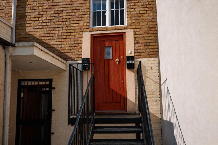 1 Bedroom Flat To Rent In High Street, Orpington, Kent, BR6