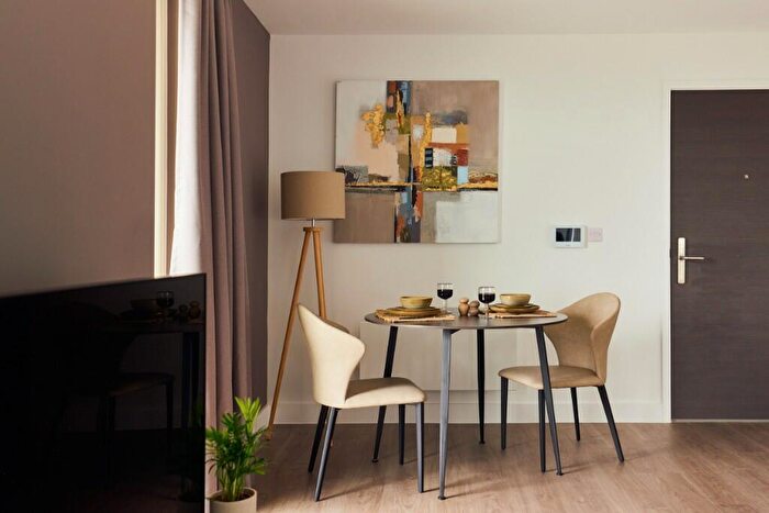 1 Bedroom Apartment To Rent In Avebury Boulevard, Milton Keynes, Buckinghamshire, MK9