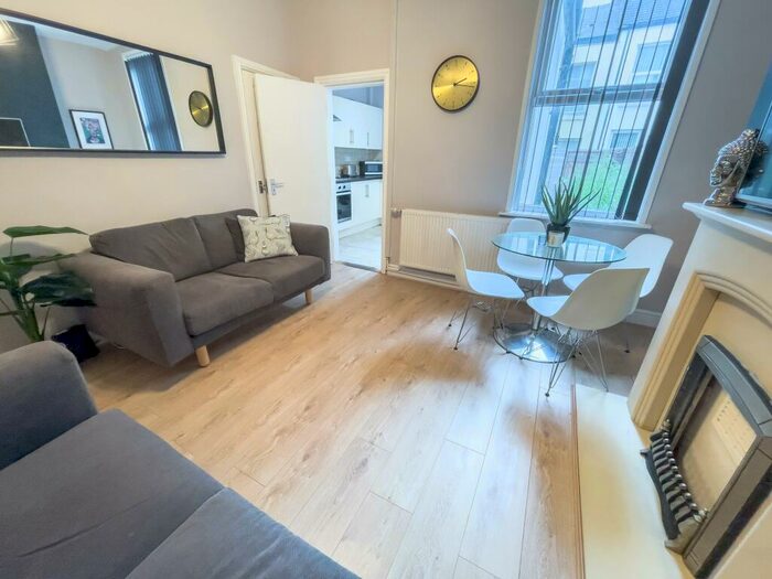 5 Bedroom Terraced House To Rent In Cotswold Street, L7