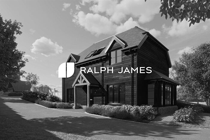 2 Bedroom Detached House For Sale In Fairlawn Road, Banstead, SM7