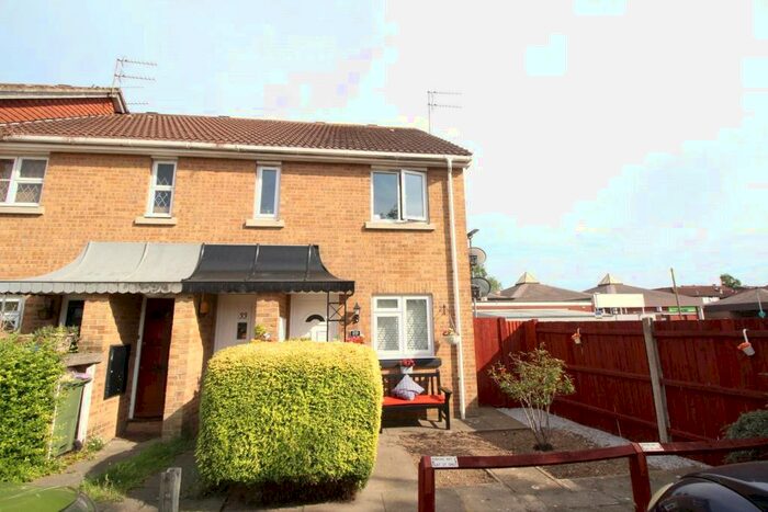 1 Bedroom Maisonette To Rent In York Road, CM12