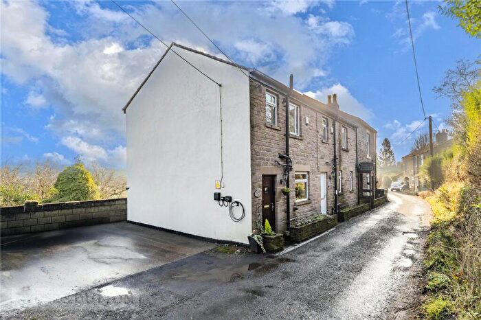 2 Bedroom End Of Terrace House For Sale In Stonebreaks Road, Springhead, Saddleworth, OL4