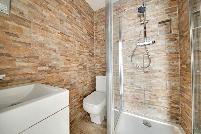 2 Bedroom Apartment To Rent In Waterloo Quay, Waterloo Road, L3