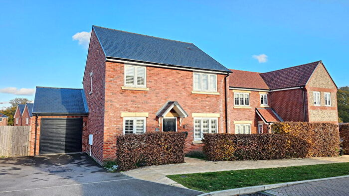 4 Bedroom Detached House For Sale In Oakfield Lane, Ashford Hill, Thatcham, RG19