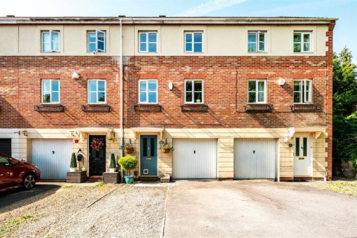 3 Bedroom Terraced House For Sale In Vanguard Close, High Wycombe, HP12