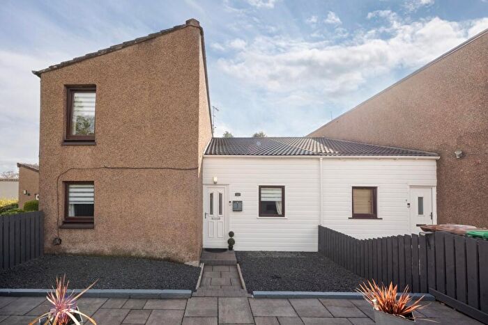 5 Bedroom Semi-Detached House For Sale In Fordell Road, Glenrothes, KY7