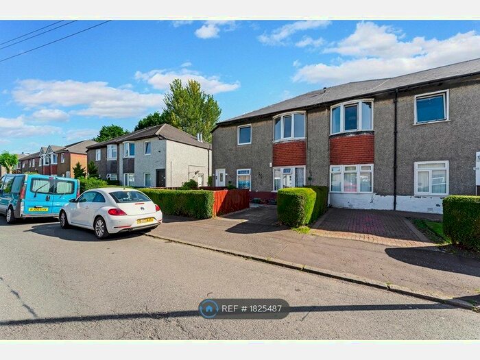 3 Bedroom Flat To Rent In Muirdrum Avenue, Glasgow, G52