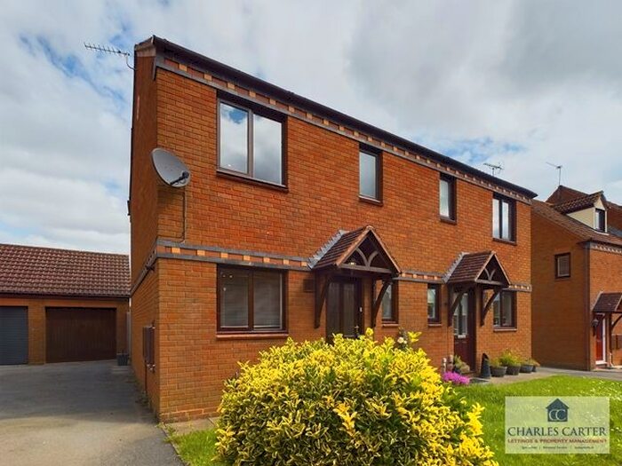 3 Bedroom Semi-Detached House To Rent In Mowbray Avenue, Stonehills, Tewkesbury, GL20