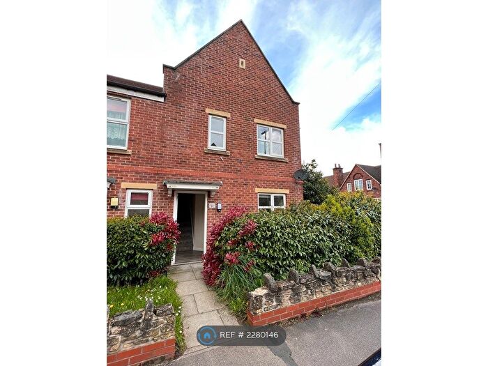 3 Bedroom End Of Terrace House To Rent In Church Drive, Shirebrook, Mansfield, NG20