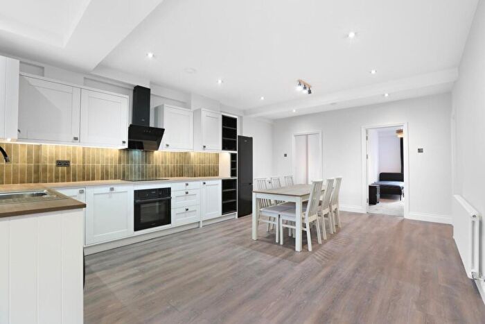 3 Bedroom Flat For Sale In Grosvenor Terrace, London, SE5