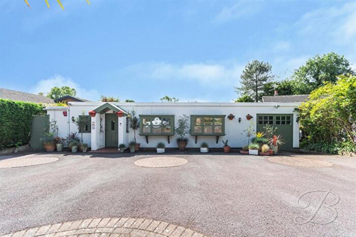 3 Bedroom Detached Bungalow For Sale In Milton Drive, Ravenshead, Nottingham, NG15