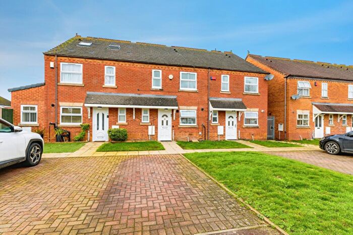 3 Bedroom Terraced House For Sale In Alexander Gardens, Birmingham, B42