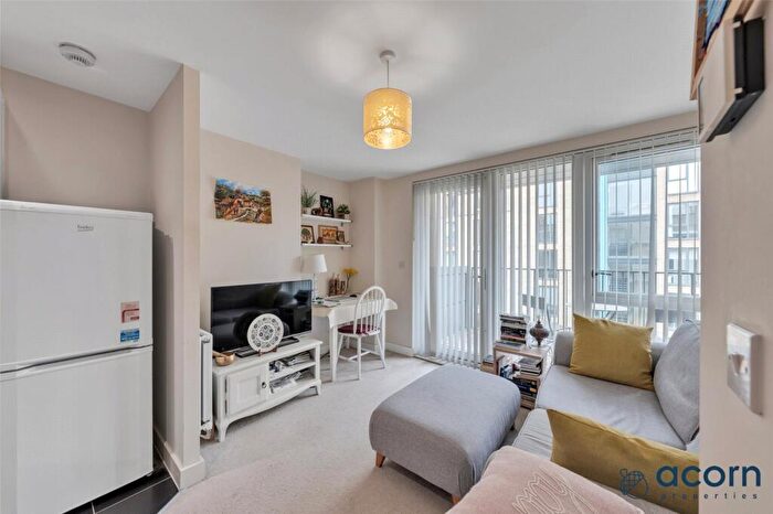 1 Bedroom Apartment For Sale In Hitherwood Court, Charcot Road, London, NW9