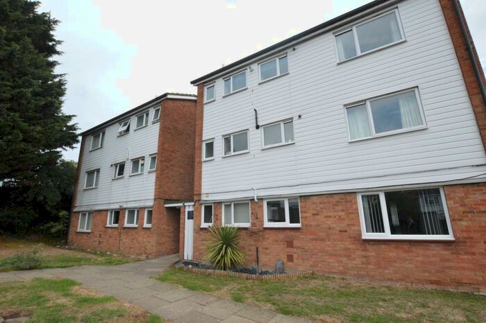 2 Bedroom Flat To Rent In Lectern Lane, St Albans, AL1