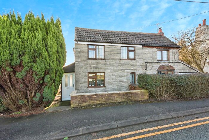 3 Bedroom Semi-Detached House For Sale In Ashby Road, No Mans Heath, Tamworth, B79