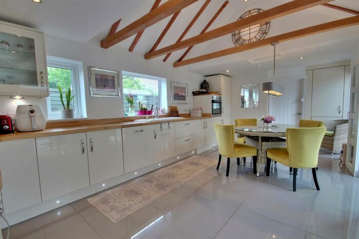 3 Bedroom Detached Bungalow For Sale In Hull Bridge Road, Beverley, HU17