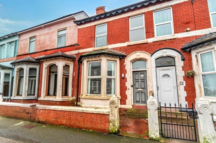 4 Bedroom Terraced House For Sale In Eaves Street, Blackpool, FY1