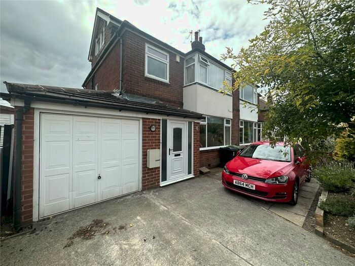 3 Bedroom Semi-Detached House To Rent In Gledhow Grange View, Leeds, West Yorkshire, LS8