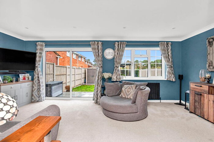 3 Bedroom Semi-Detached House For Sale In Ashmead, Bordon, GU35