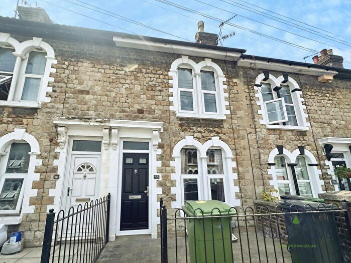 2 Bedroom Terraced House To Rent In Waterlow Road, Maidstone, Kent, ME14