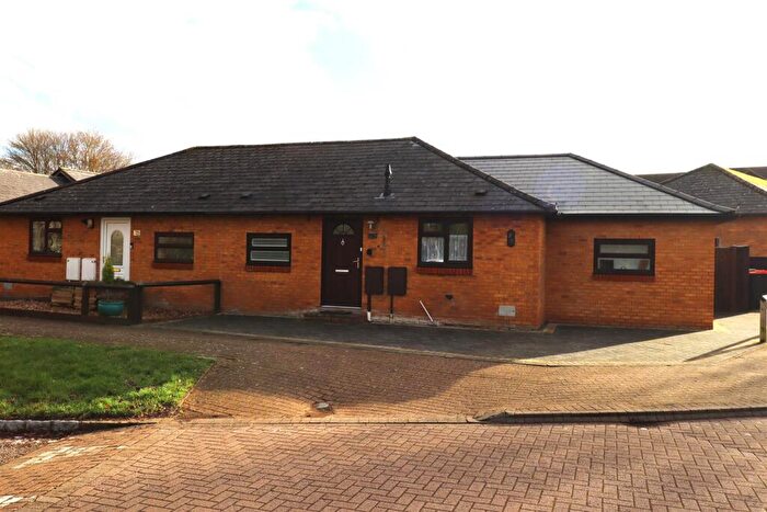 2 Bedroom Semi-Detached Bungalow For Sale In Whaddon Road, Shenley Brook End, Milton Keynes, MK5