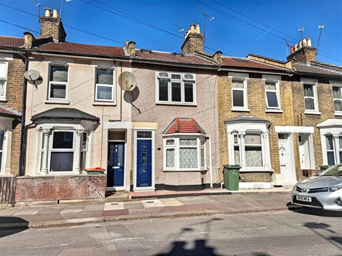2 Bedroom Terraced House For Sale In Faringford Road, Stratford, London, E15