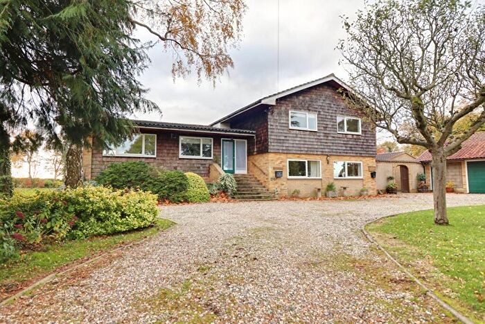 4 Bedroom Detached House To Rent In Sacombes Lane, Allens Green, Sawbridgeworth, CM21