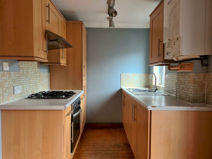 1 Bedroom Apartment To Rent In Queen Street, Maidenhead, SL6